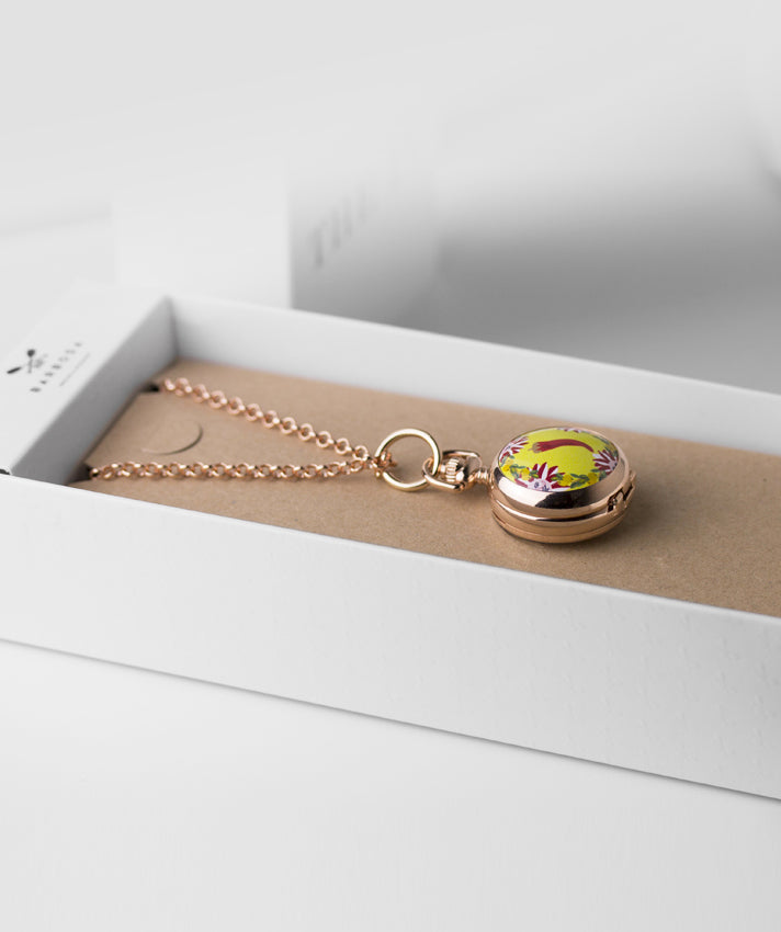 Collana Orologio Ricamo Nero