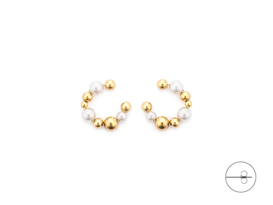 Orecchini circolari con perle