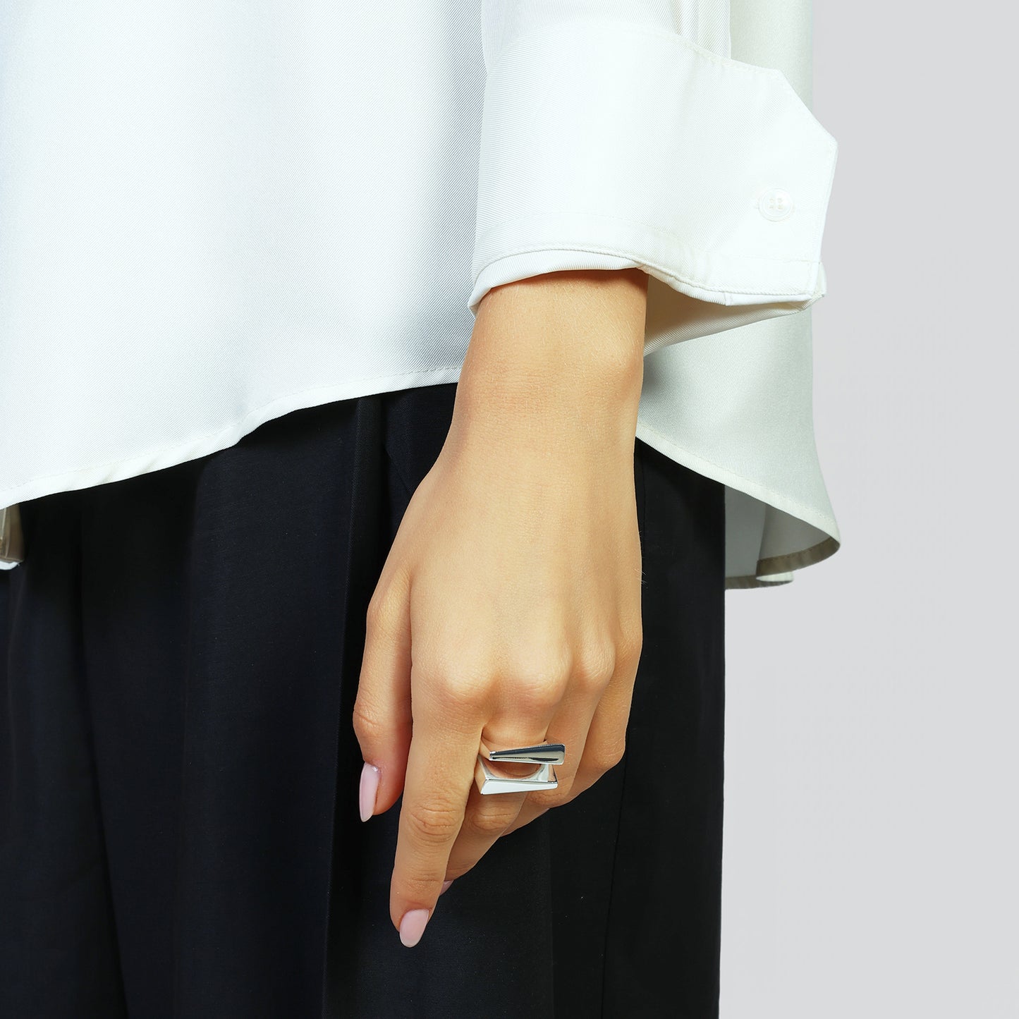 Anello design argentato